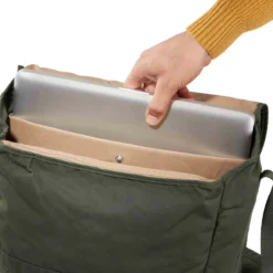 Fjallraven Greenland Shoulder Bag - Deep Forest -Fjallraven shop Laptop